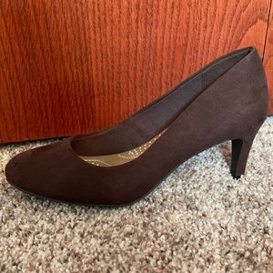 Dexflex Comfort brown heel, size 6.5, new with tag